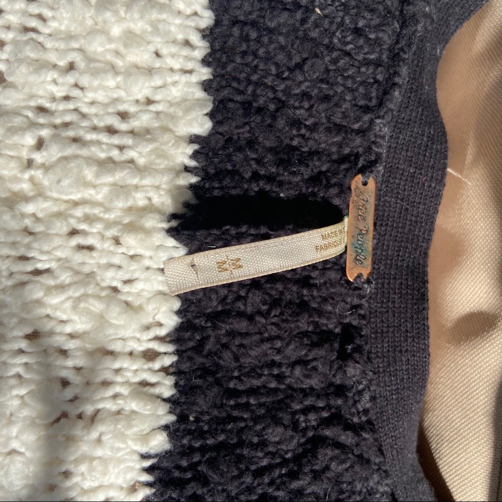FREE PEOPLE black and cream knubby knit sweater - Picture 4 of 9
